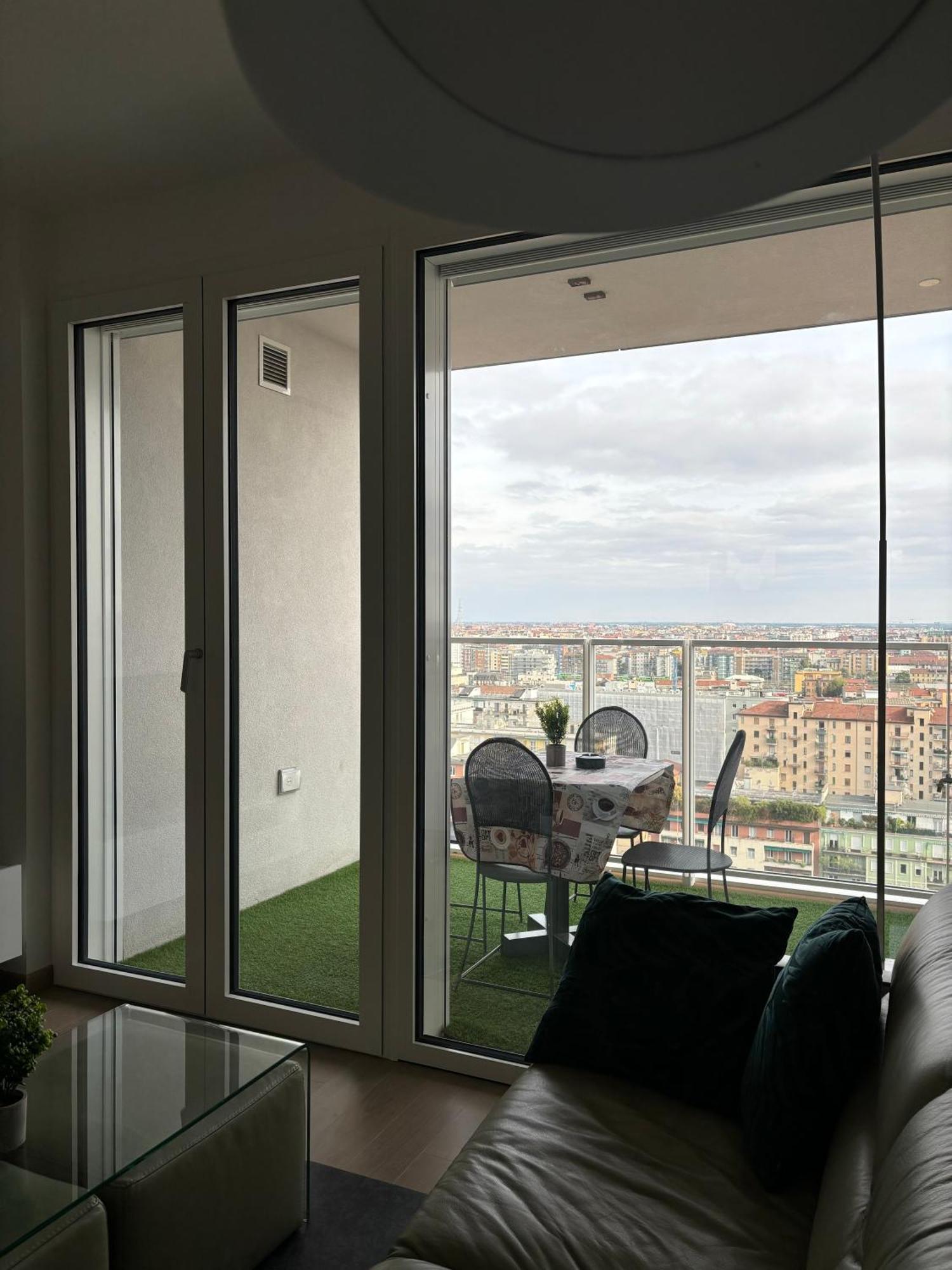 Torre Milano Skyview Suite Gym Pool & Rooftop ภายนอก รูปภาพ